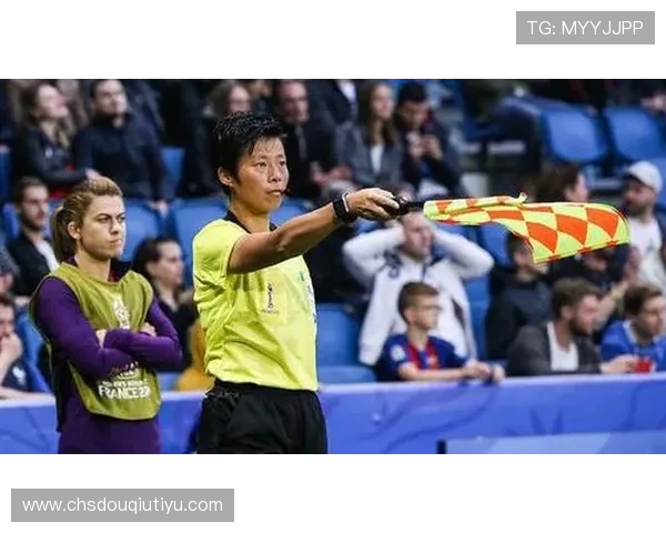 斗球体育PC版与手机版的差异对比，选择最适合你的足球竞技体验方式